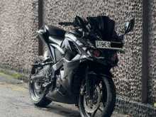 Bajaj Pulsar RS200 2017 Motorbike