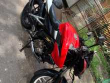 https://riyasewana.com/uploads/bajaj-pulsar160-1512073713453.jpg