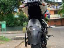 https://riyasewana.com/uploads/bajaj-pulsar160-1512073713944.jpg