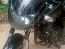 https://riyasewana.com/uploads/bajaj-pulsar180-161541591341439.jpg