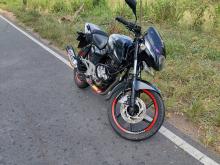 Bajaj Pulsar 180 2016 Motorbike