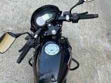 Bajaj Pulsar 180 2015 Motorbike