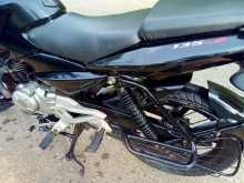 https://riyasewana.com/uploads/bajaj-pulsars-135-91955484733.jpg