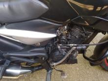 https://riyasewana.com/uploads/bajaj-pulser-135-310454119194.jpg