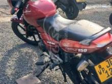 https://riyasewana.com/uploads/bajaj-pulser-150-11620151367386.jpg
