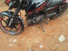 https://riyasewana.com/uploads/bajaj-pulser-150-17185112500294.jpg