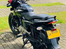 Bajaj Pulsar 15016 2015 Motorbike
