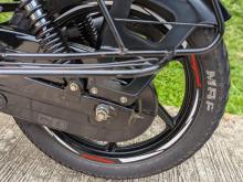 https://riyasewana.com/uploads/bajaj-pulser-150-210313920006.jpg