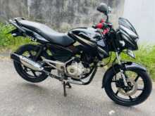 Bajaj Pulsar 150 2016 Motorbike