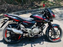 Bajaj Pulsar 150 2016 Motorbike