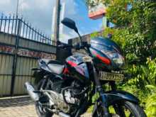 Bajaj Pulsar 180 2016 Motorbike