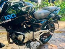 Bajaj Pulsar 180 2011 Motorbike
