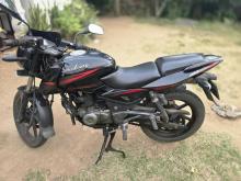 Bajaj Pulsar 180 2017 Motorbike
