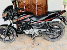 Bajaj Pulsar 180 2017 Motorbike