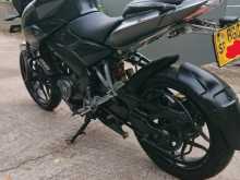 https://riyasewana.com/uploads/bajaj-pulser-200-261123231585.jpg