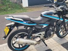 https://riyasewana.com/uploads/bajaj-pulser-200-301012536544.jpg