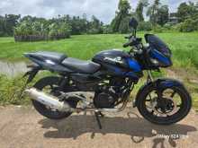 https://riyasewana.com/uploads/bajaj-pulser-200-99370613242.jpg