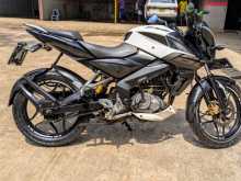 https://riyasewana.com/uploads/bajaj-pulser-ns-2517145613723.jpg