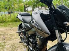 https://riyasewana.com/uploads/bajaj-pulser-ns-618005720005.jpg