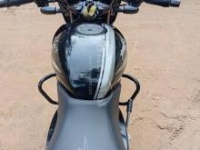 https://riyasewana.com/uploads/bajaj-pulser150-29101400458356.jpg