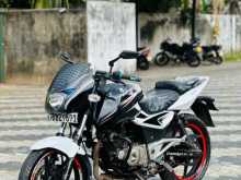 Bajaj Pulsar 180 2015 Motorbike