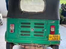 https://riyasewana.com/uploads/bajaj-r-e-19011484932.jpg