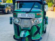 https://riyasewana.com/uploads/bajaj-r-e-191821546646.jpg