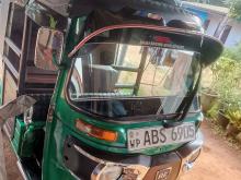 Bajaj R205 2018 Three Wheel