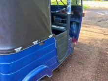 https://riyasewana.com/uploads/bajaj-re-1017234717886.jpg