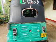 https://riyasewana.com/uploads/bajaj-re-115220122923.jpg