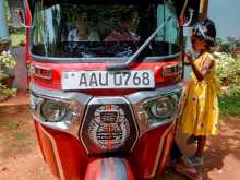 https://riyasewana.com/uploads/bajaj-re-132054304612.jpg
