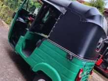 https://riyasewana.com/uploads/bajaj-re-151214254733.jpg