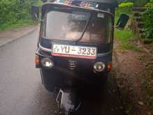 Bajaj RE 205 2011 Three Wheel