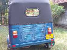 https://riyasewana.com/uploads/bajaj-re-161540574822.jpg