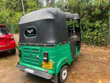 https://riyasewana.com/uploads/bajaj-re-162142414683.jpg
