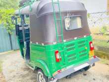 https://riyasewana.com/uploads/bajaj-re-175-1312393522113.jpg