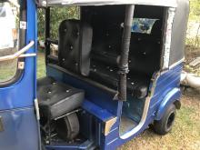 https://riyasewana.com/uploads/bajaj-re-175-287565917355.jpg