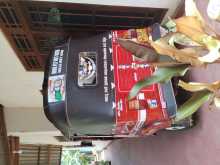 https://riyasewana.com/uploads/bajaj-re-175cc-131945464012.jpg
