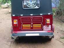 https://riyasewana.com/uploads/bajaj-re-1998-209131312462.jpg
