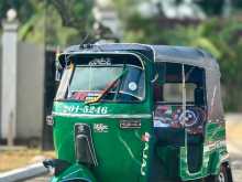 https://riyasewana.com/uploads/bajaj-re-2-111508534113.jpg