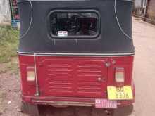 https://riyasewana.com/uploads/bajaj-re-2-12958514312.jpg