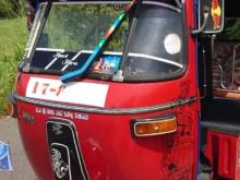 https://riyasewana.com/uploads/bajaj-re-2-1319152217865.jpg