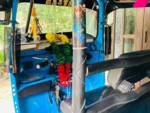 https://riyasewana.com/uploads/bajaj-re-2-171852106764.jpg