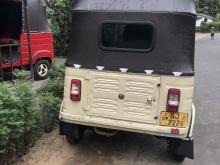 https://riyasewana.com/uploads/bajaj-re-2-1818063524032.jpg