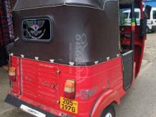 https://riyasewana.com/uploads/bajaj-re-2-19134802431325.jpg