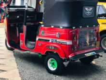 https://riyasewana.com/uploads/bajaj-re-2-2004-1610321412924.jpg