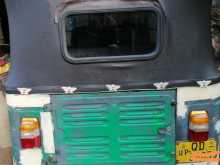 https://riyasewana.com/uploads/bajaj-re-2-2005-411504812544.jpg