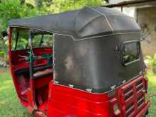 https://riyasewana.com/uploads/bajaj-re-2-2005-49010812983.jpg