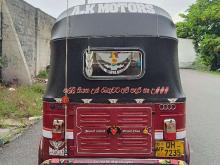 https://riyasewana.com/uploads/bajaj-re-2-201948576436.jpg