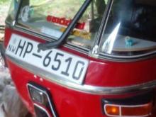 https://riyasewana.com/uploads/bajaj-re-2-211540286425.jpg